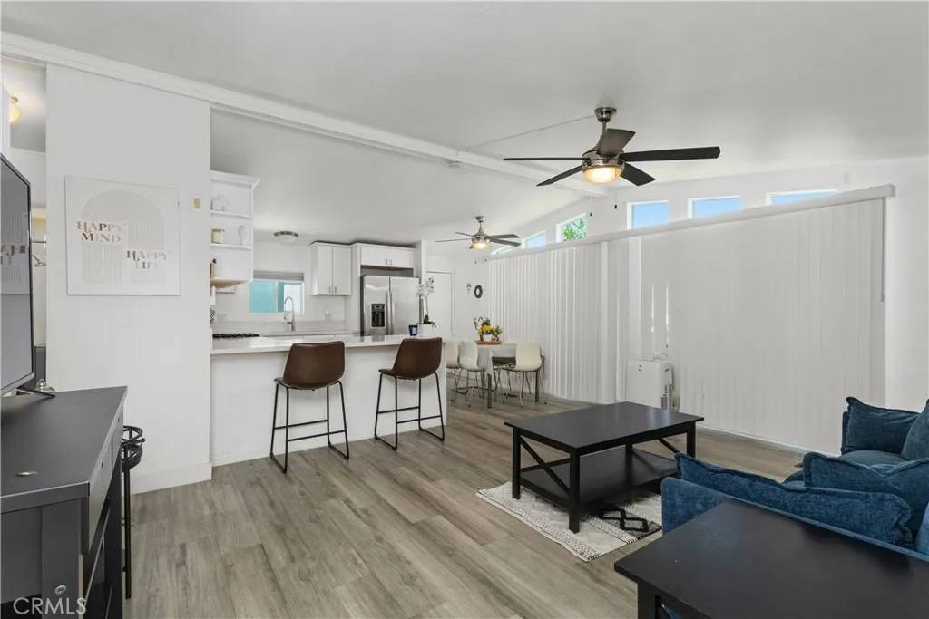 Costa Mesa, CA 92627,327 W Wilson #49