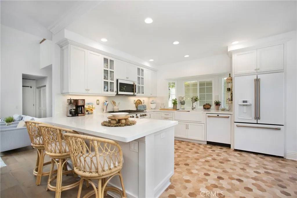 Dana Point, CA 92629,70 Saint Michael