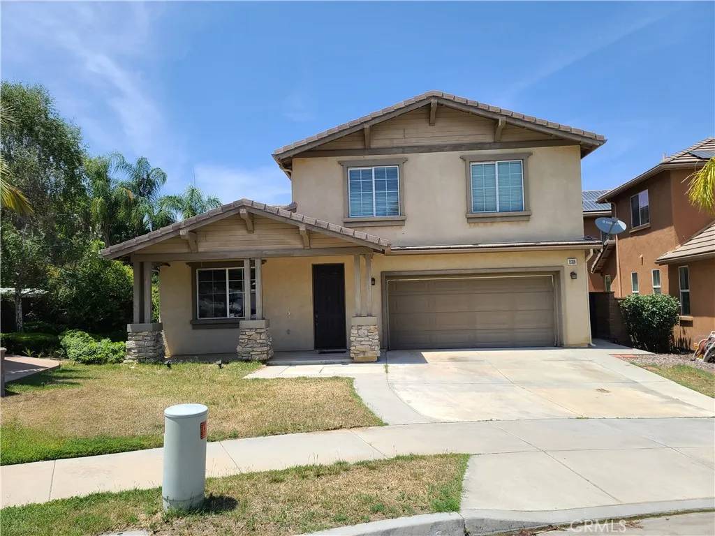 Corona, CA 92883,11318 Chinaberry Street