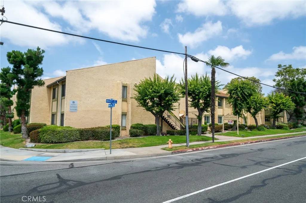Buena Park, CA 90620,7531 Knott Avenue