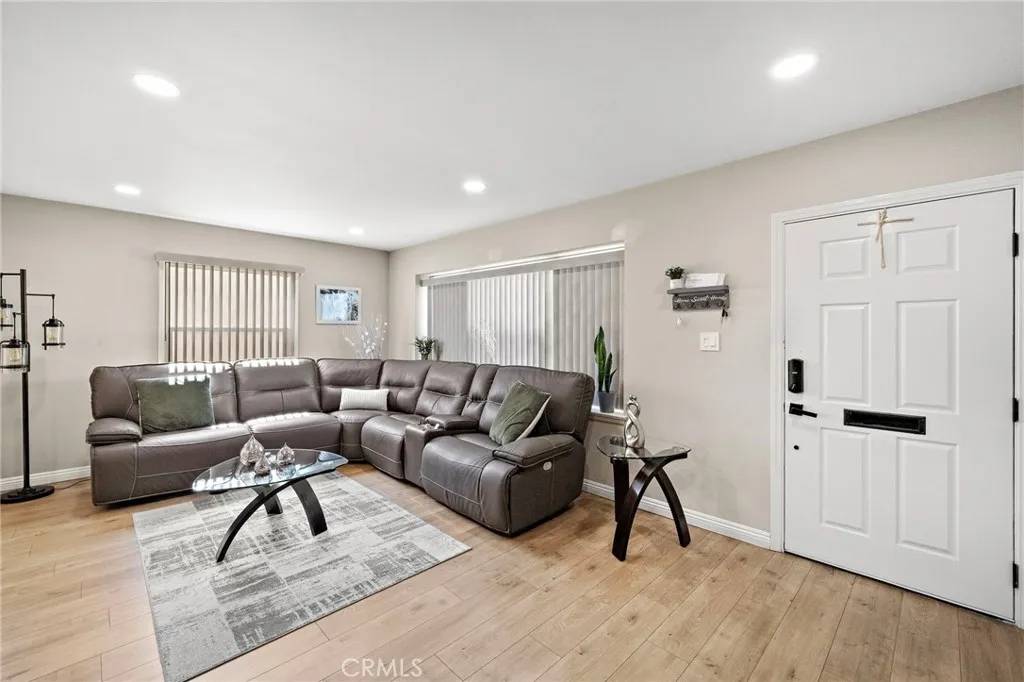 Lakewood, CA 90712,2729 Fairman Street