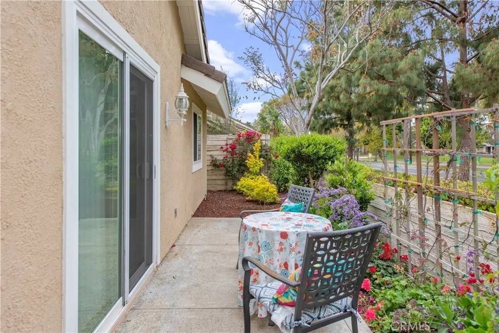 Irvine, CA 92614,10 Windsong