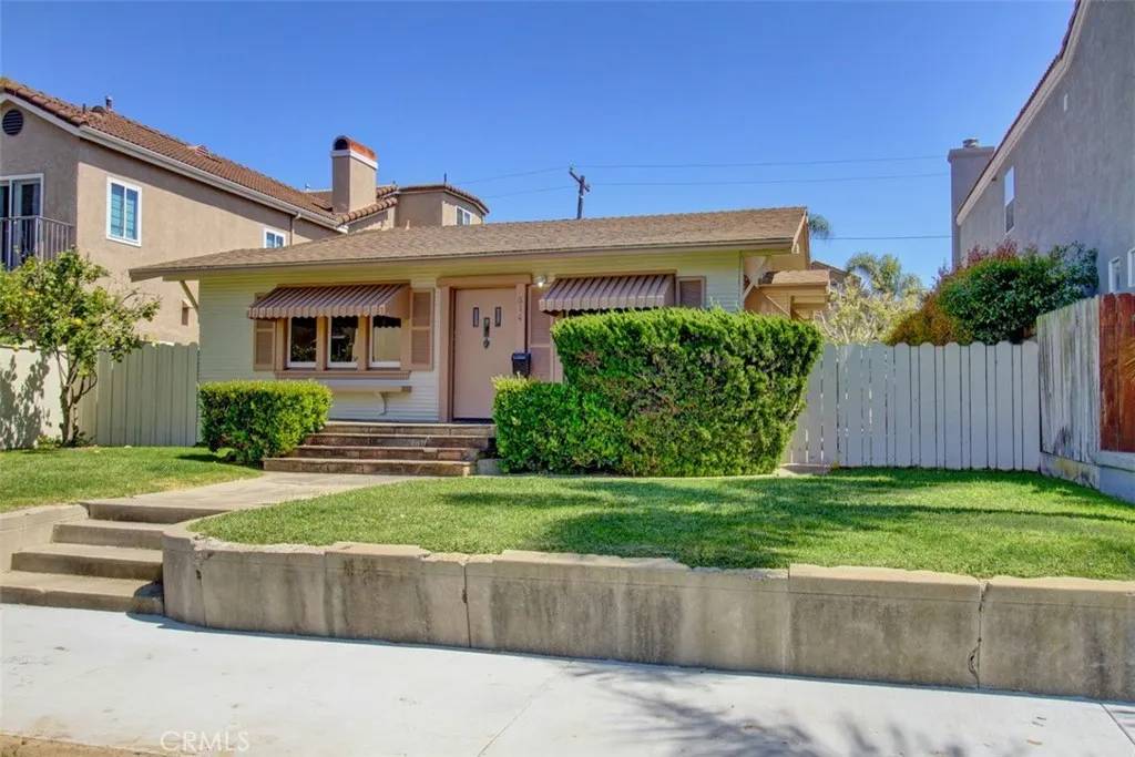 Huntington Beach, CA 92648,614 11th Street