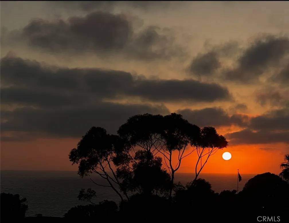 Laguna Beach, CA 92651,30802 Coast #C6