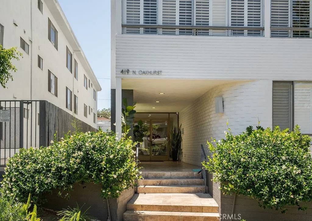 Beverly Hills, CA 90210,419 N Oakhurst Drive #102
