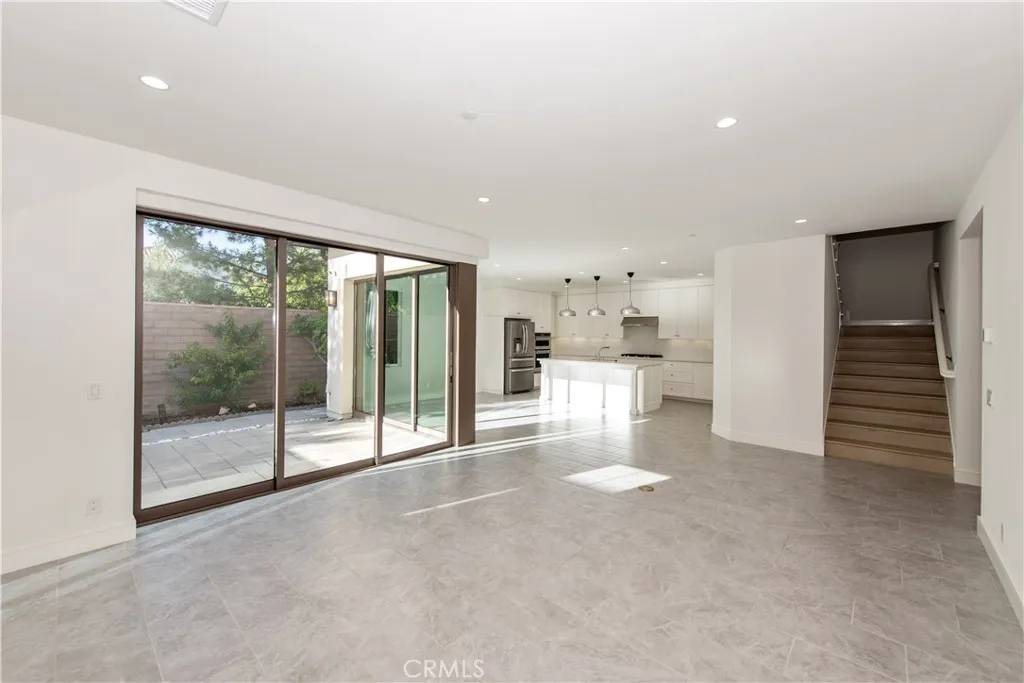 Irvine, CA 92602,121 Toretta