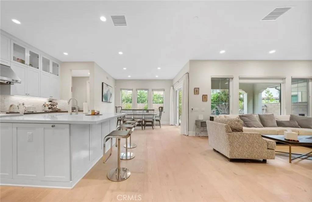 Irvine, CA 92602,88 Rockinghorse