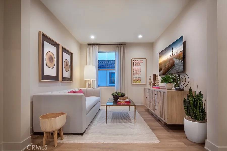 Irvine, CA 92618,126 Rimstone