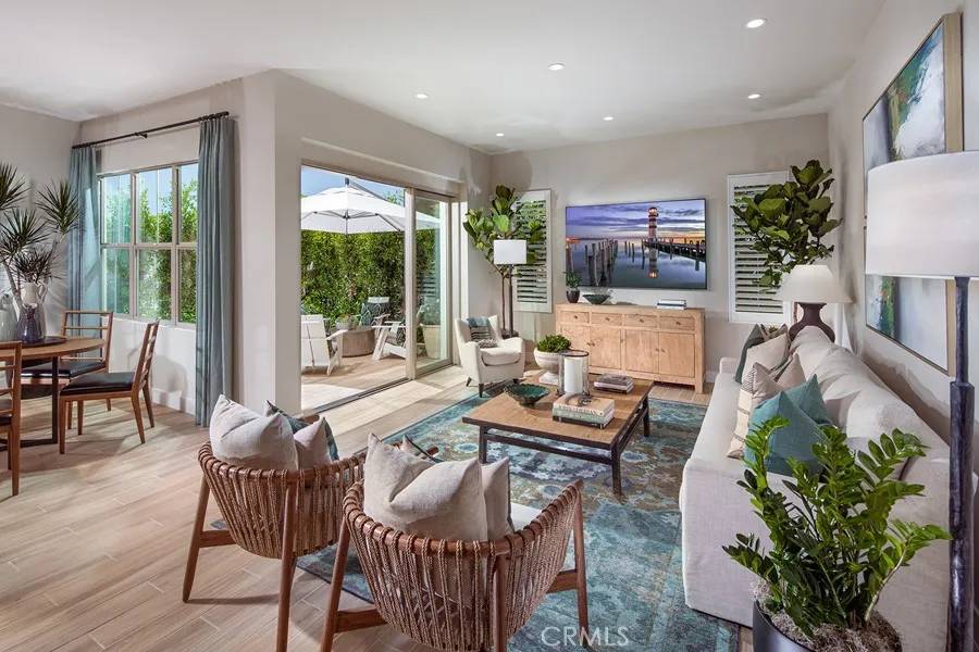 Irvine, CA 92618,124 Rimstone