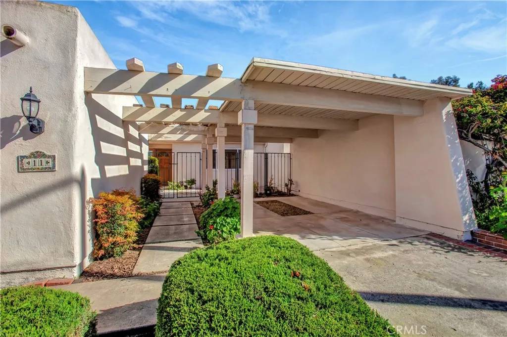 Irvine, CA 92612,11 Mandrake Way