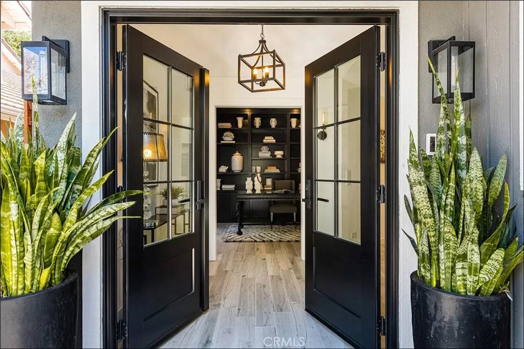 Mission Viejo, CA 92692,28041 Sheffield