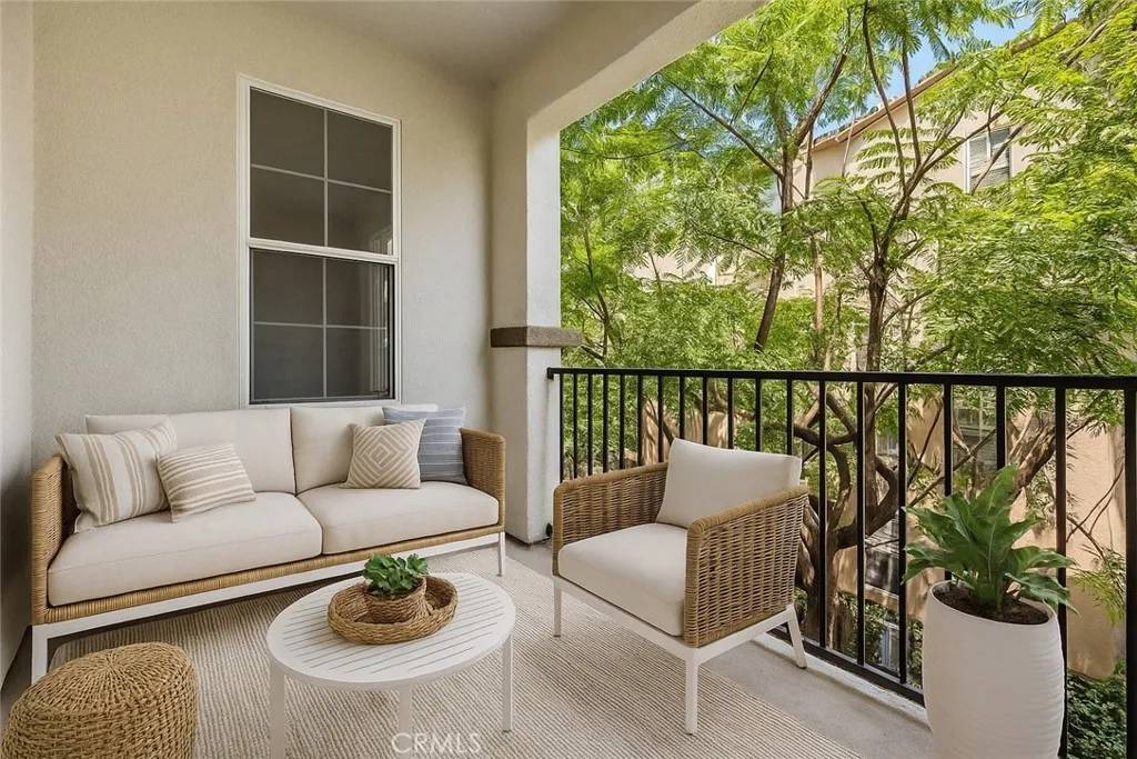 Carlsbad, CA 92009,6267 Via Trato