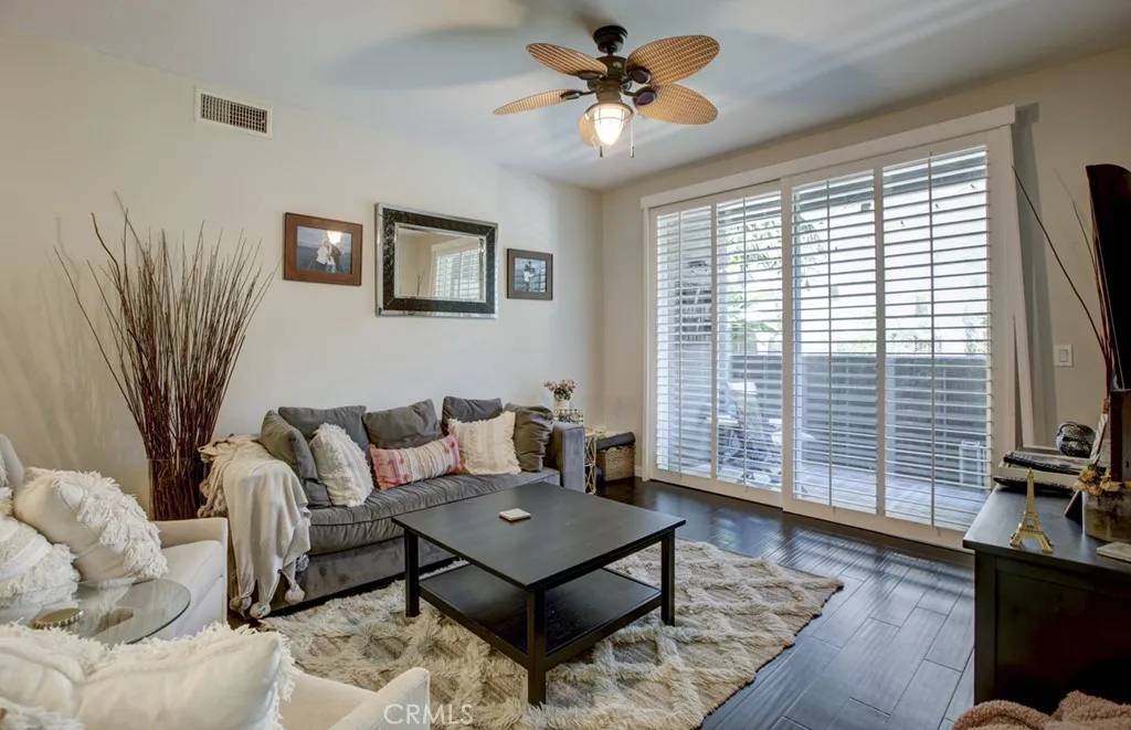 Anaheim, CA 92805,1801 E Katella Avenue #1048