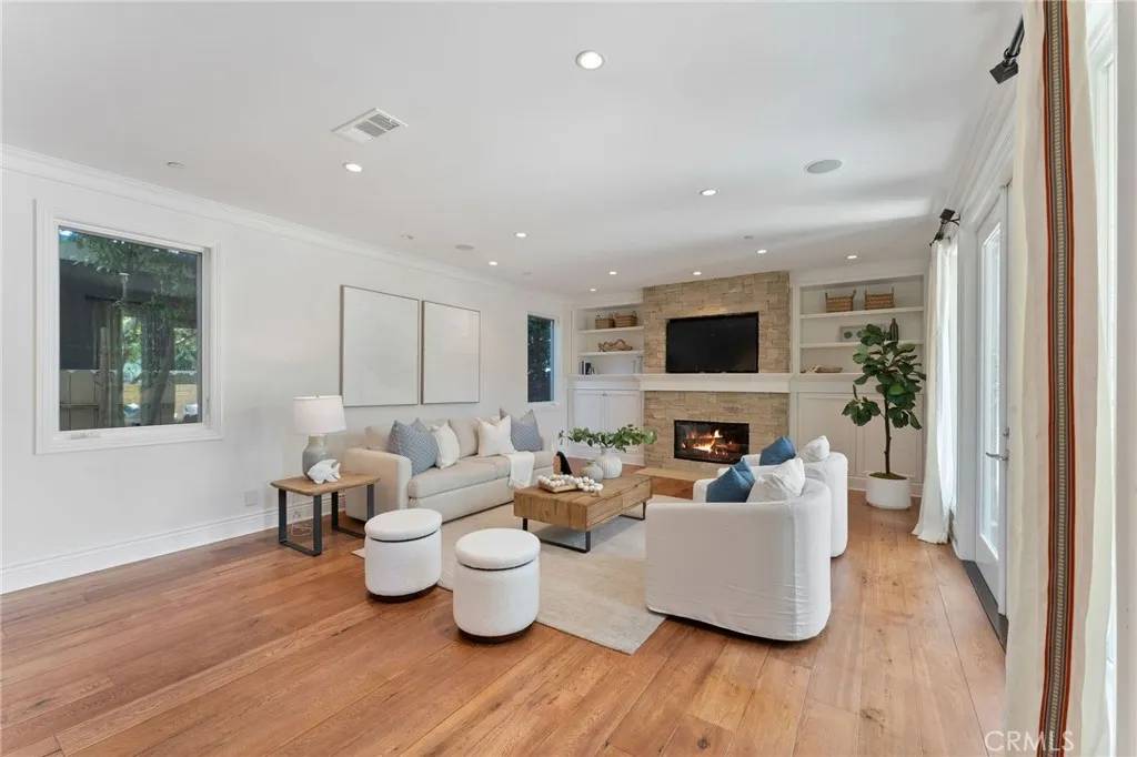 Corona Del Mar, CA 92625,3201 4th Avenue Avenue