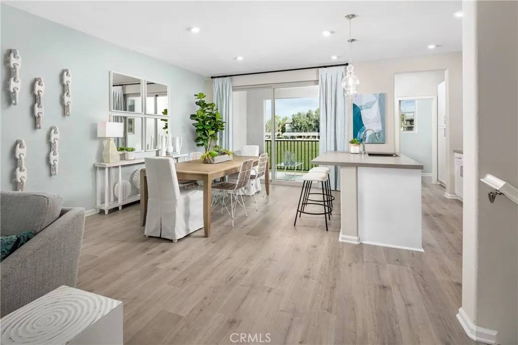Chino, CA 91708,16352 Meadowhouse Avenue