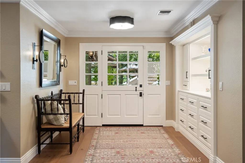 North Tustin, CA 92705,9911 Overhill Drive