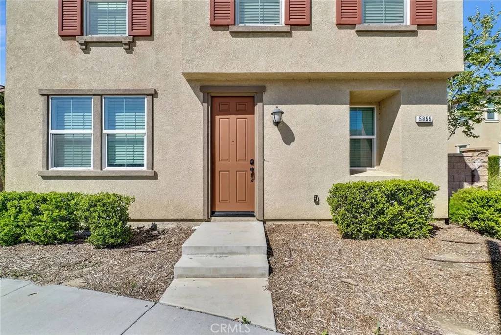 Eastvale, CA 92880,5855 Silveira Street