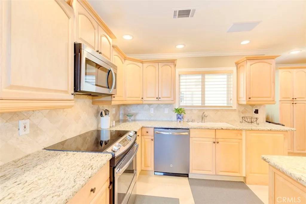 Laguna Woods, CA 92637,3242 San Amadeo #2D
