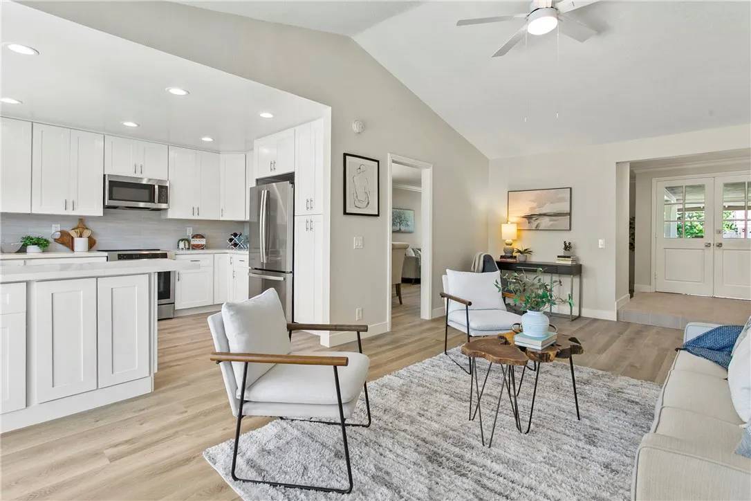 Santa Ana, CA 92704,2517 W Central Avenue