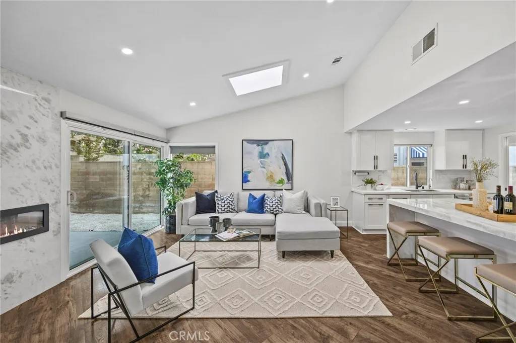 Irvine, CA 92620,6 Crockett