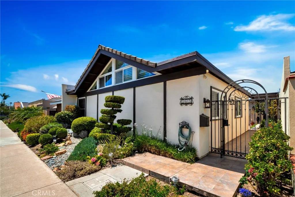 Seal Beach, CA 90740,365 Clipper Way