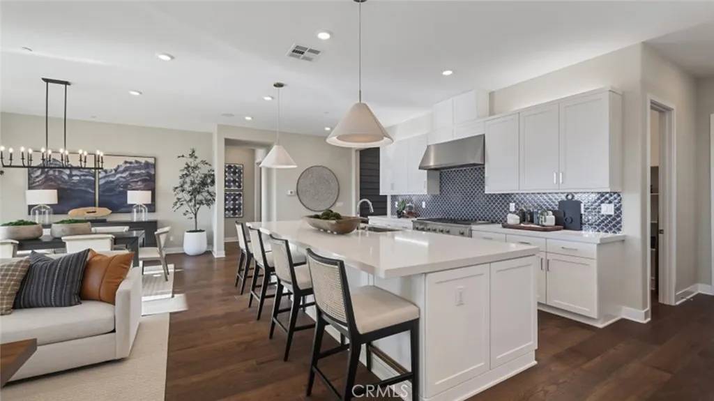 Valencia, CA 91354,29432 Via Diamante
