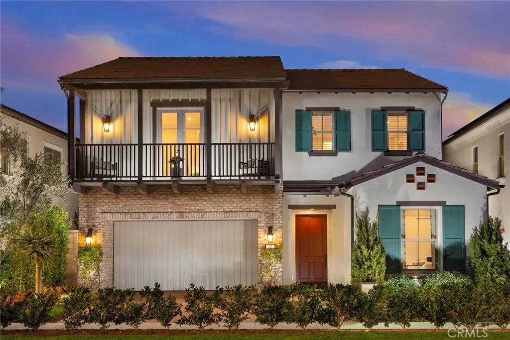 Irvine, CA 92618,112 Oakstone