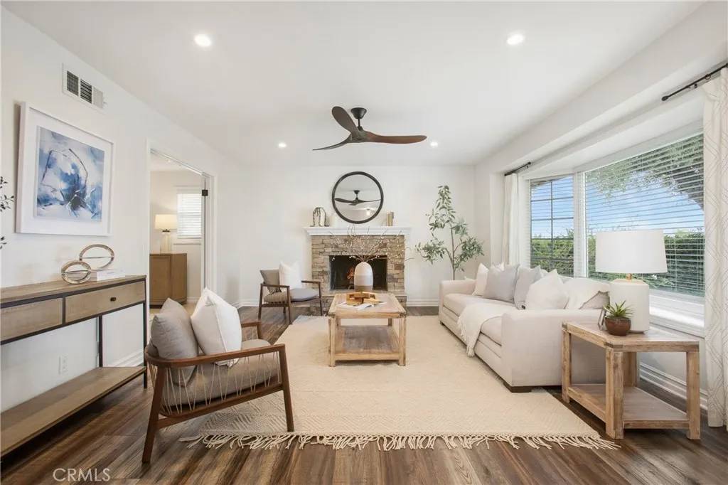 Yorba Linda, CA 92886,19622 Crestknoll Drive