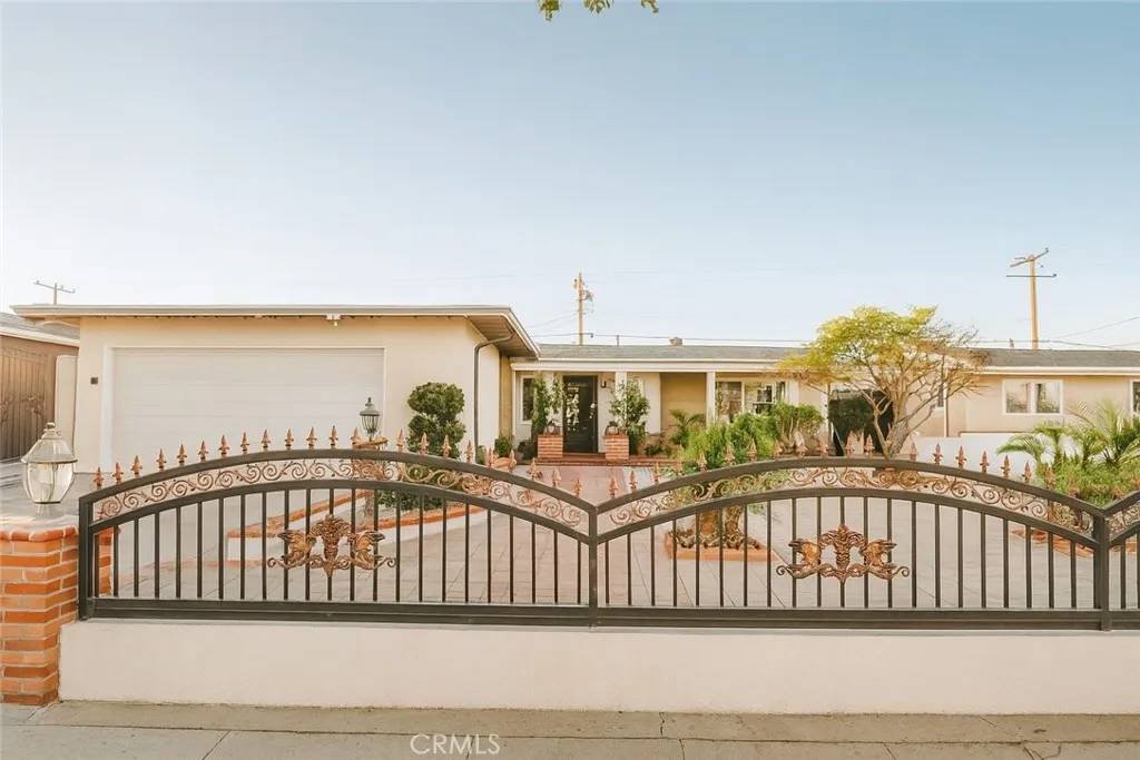 Buena Park, CA 90620,7173 Monroe Avenue