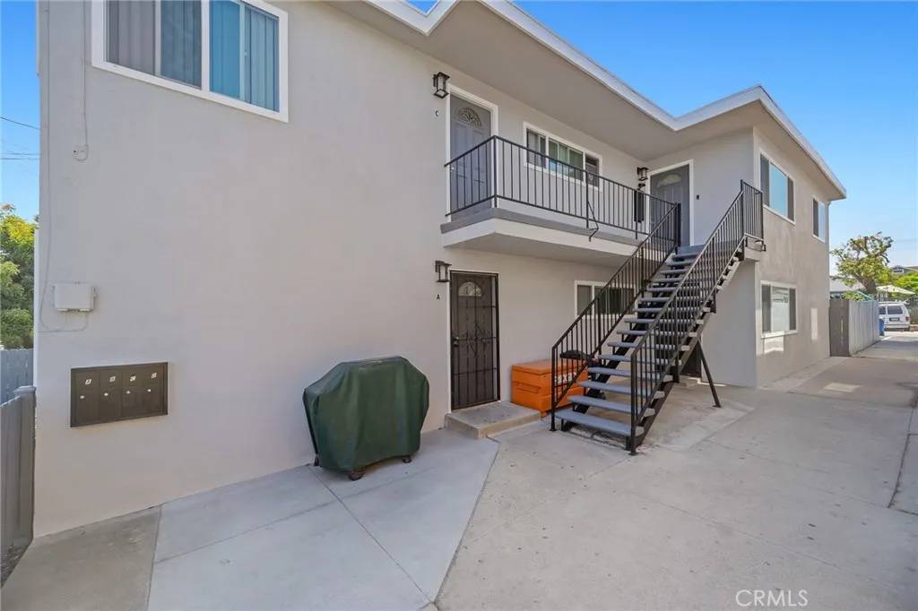 San Pedro, CA 90731,233 W Oliver Street