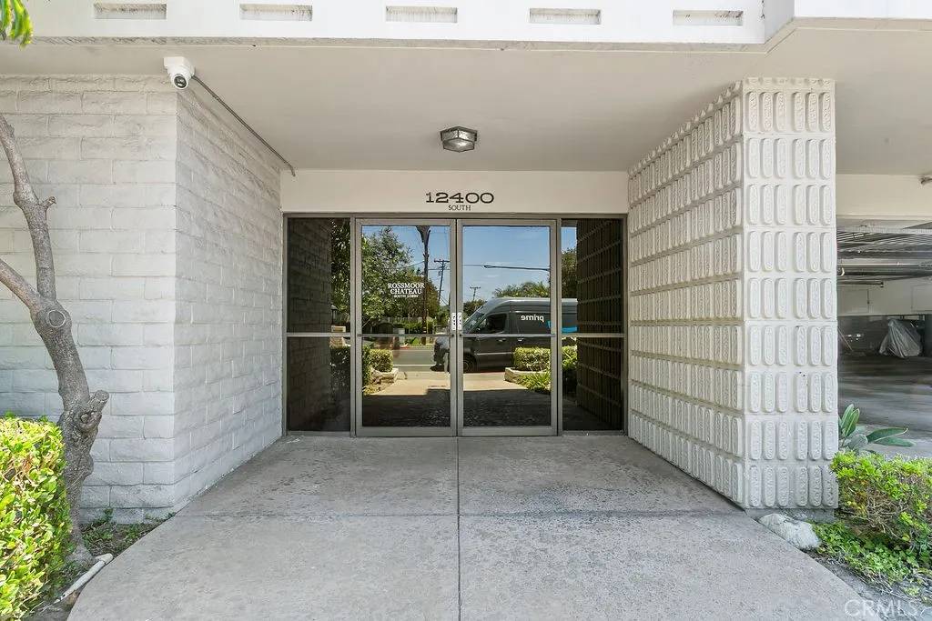 Seal Beach, CA 90740,12400 Montecito Road #222
