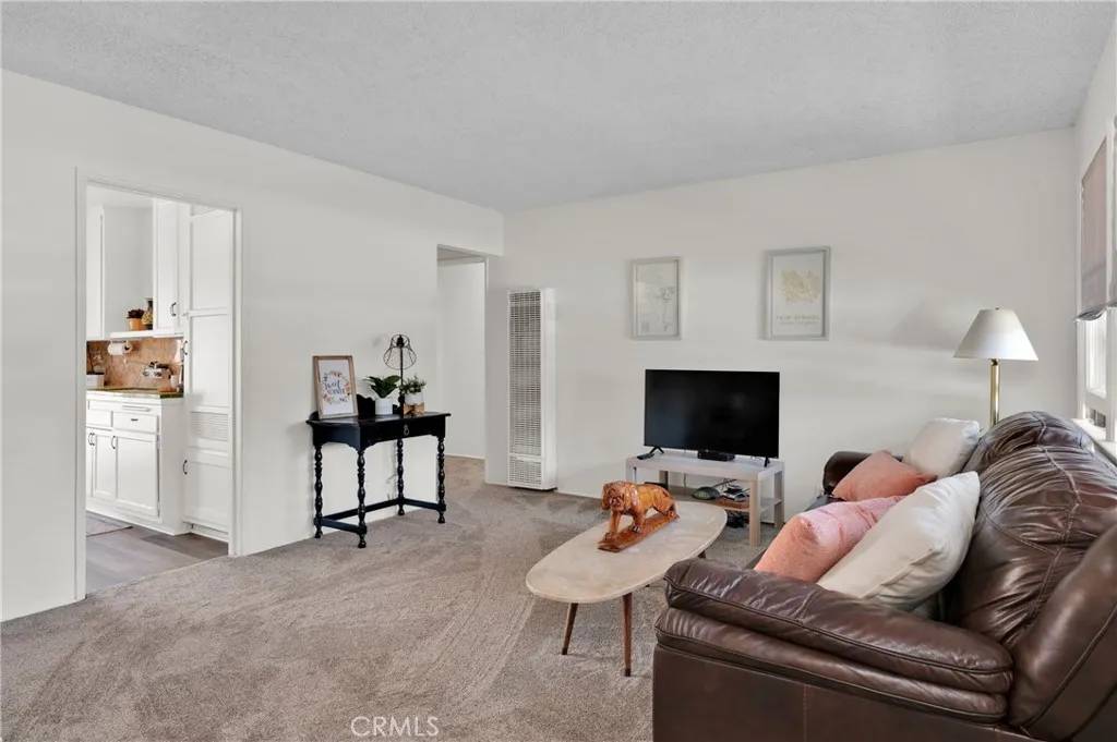 Long Beach, CA 90805,6032 Coke Avenue