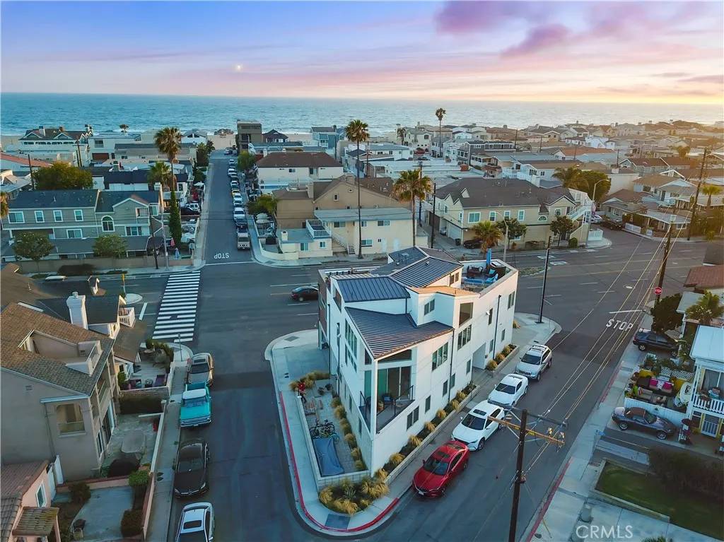 Newport Beach, CA 92663,4405 Channel Place