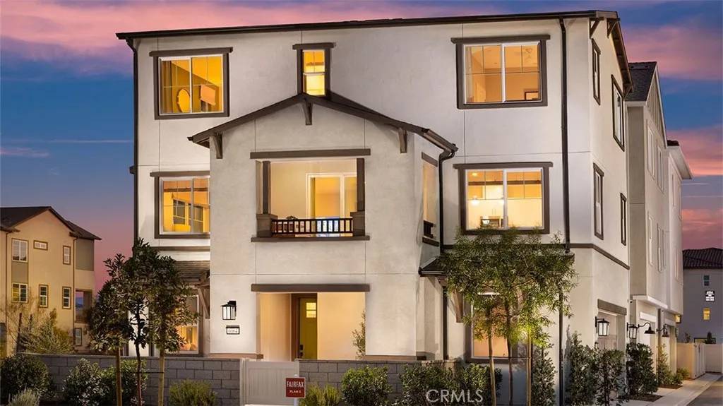 Eastvale, CA 92880,6055 Fairfax Drive