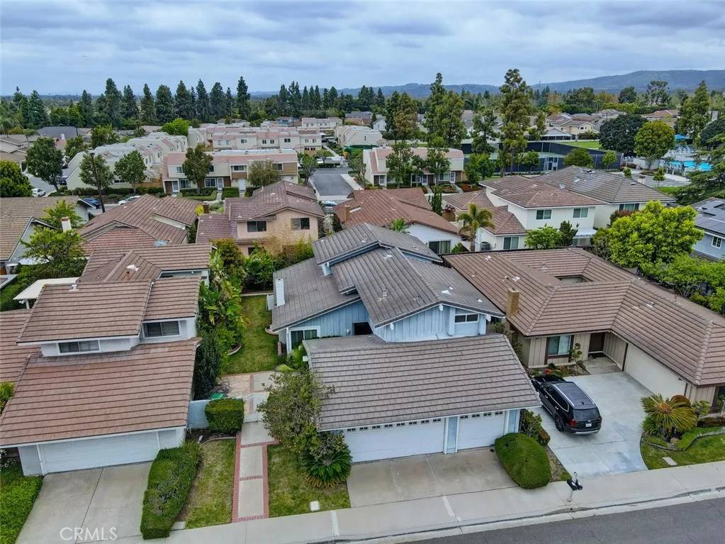 Irvine, CA 92604,8 Sparrowhawk