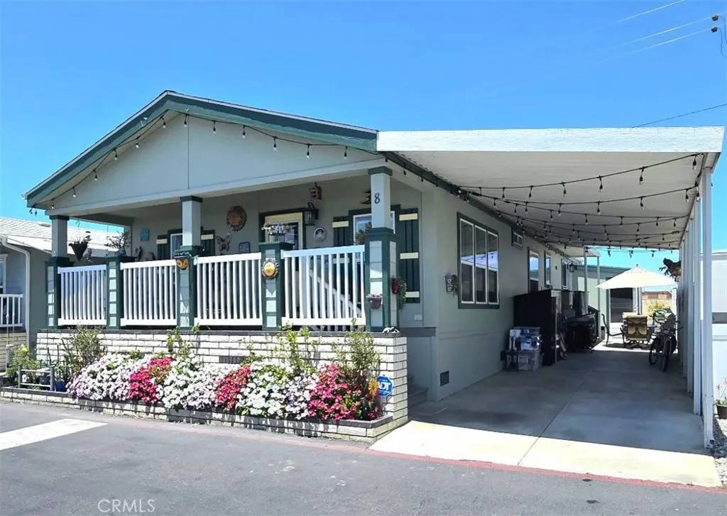 Huntington Beach, CA 92646,21851 Newland St. #8