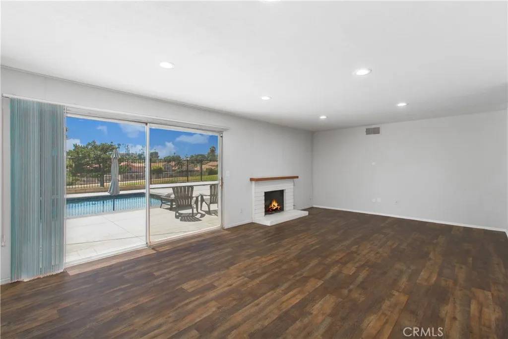 Jurupa Valley, CA 92509,5641 Camino Real