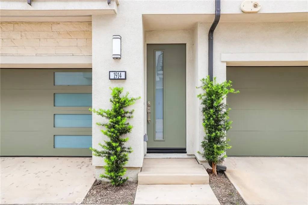 Anaheim, CA 92805,1914 W Bushell Street