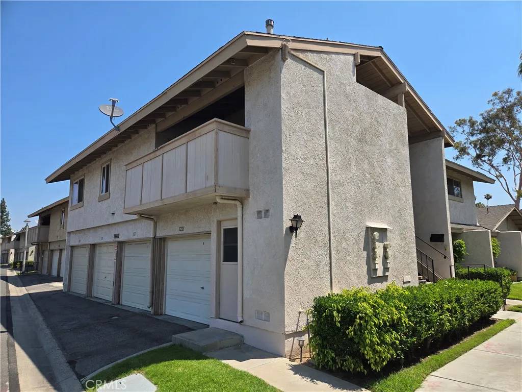 Placentia, CA 92870,1227 N Kraemer Boulevard #8