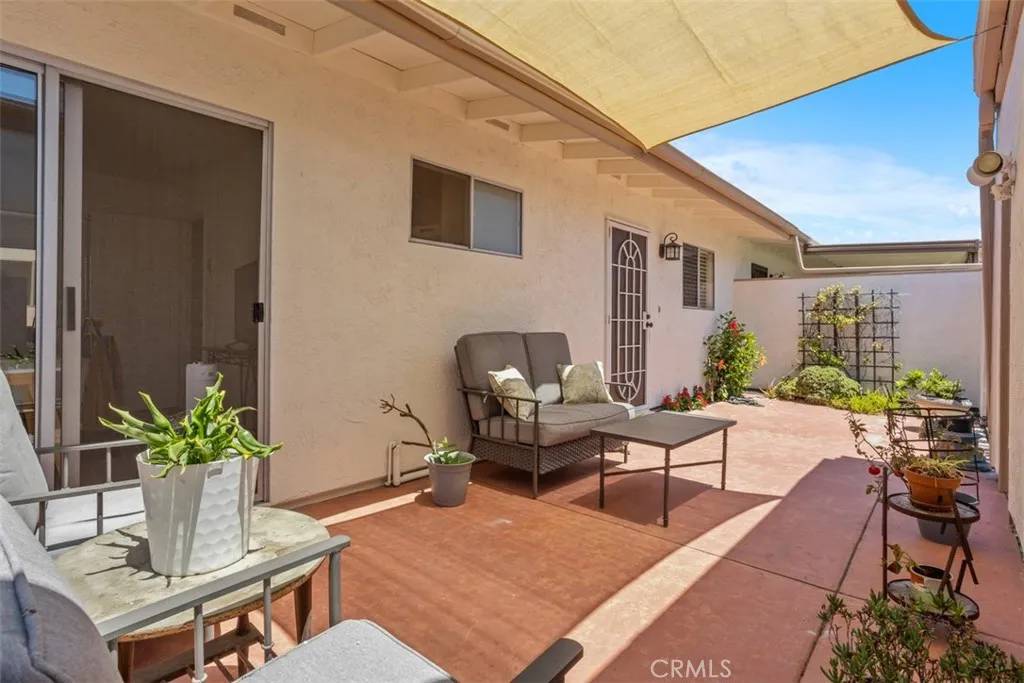 Oceanside, CA 92057,512 Allspice Way