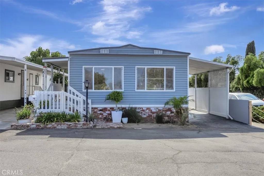 Costa Mesa, CA 92627,903 W 17th #87