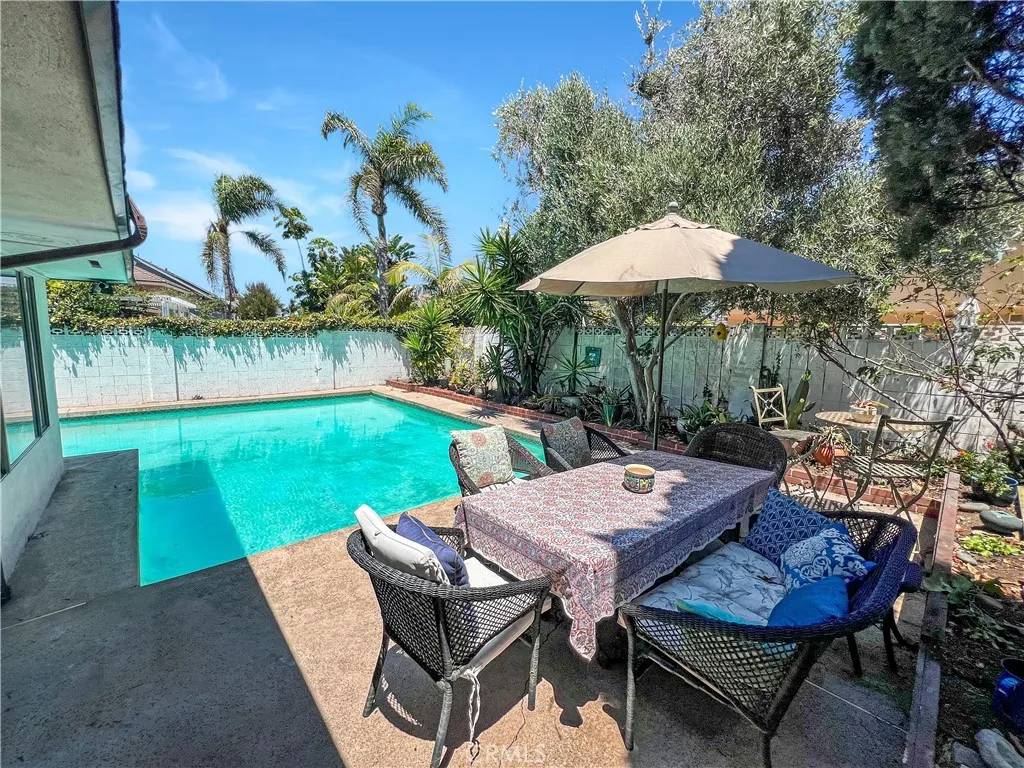 Huntington Beach, CA 92646,20442 Craimer Lane