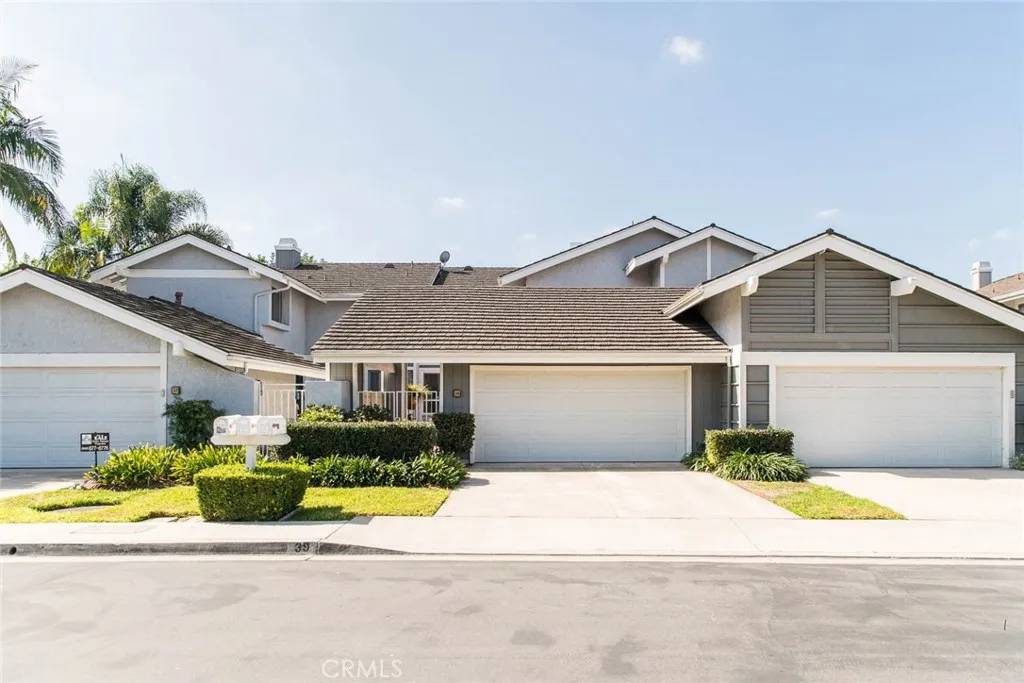 Irvine, CA 92604,39 Lakeshore #26