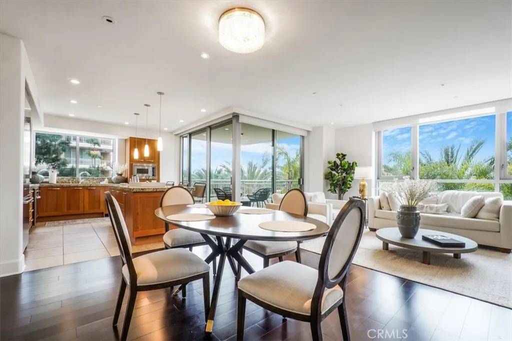 Irvine, CA 92612,3059 Scholarship