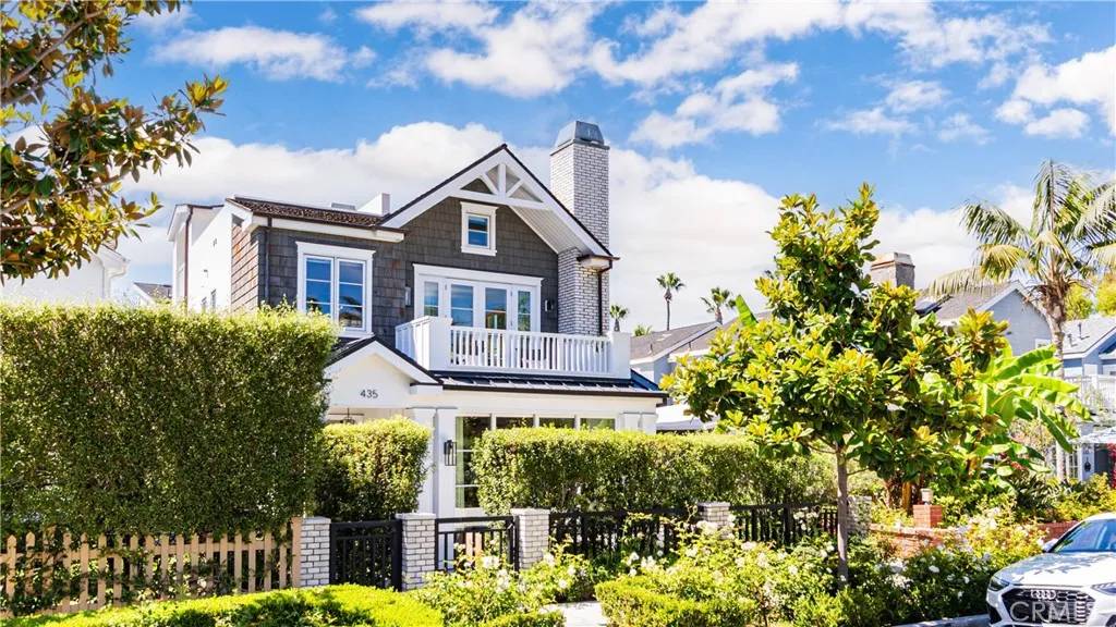 Corona Del Mar, CA 92625,435 Fernleaf Avenue #1