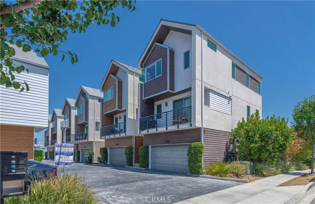 Costa Mesa, CA 92627,1960 Novus Place