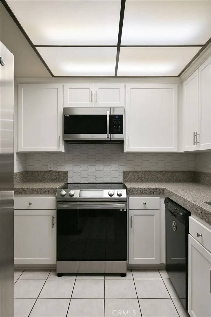 Laguna Woods, CA 92637,3241 San Amadeo #2H