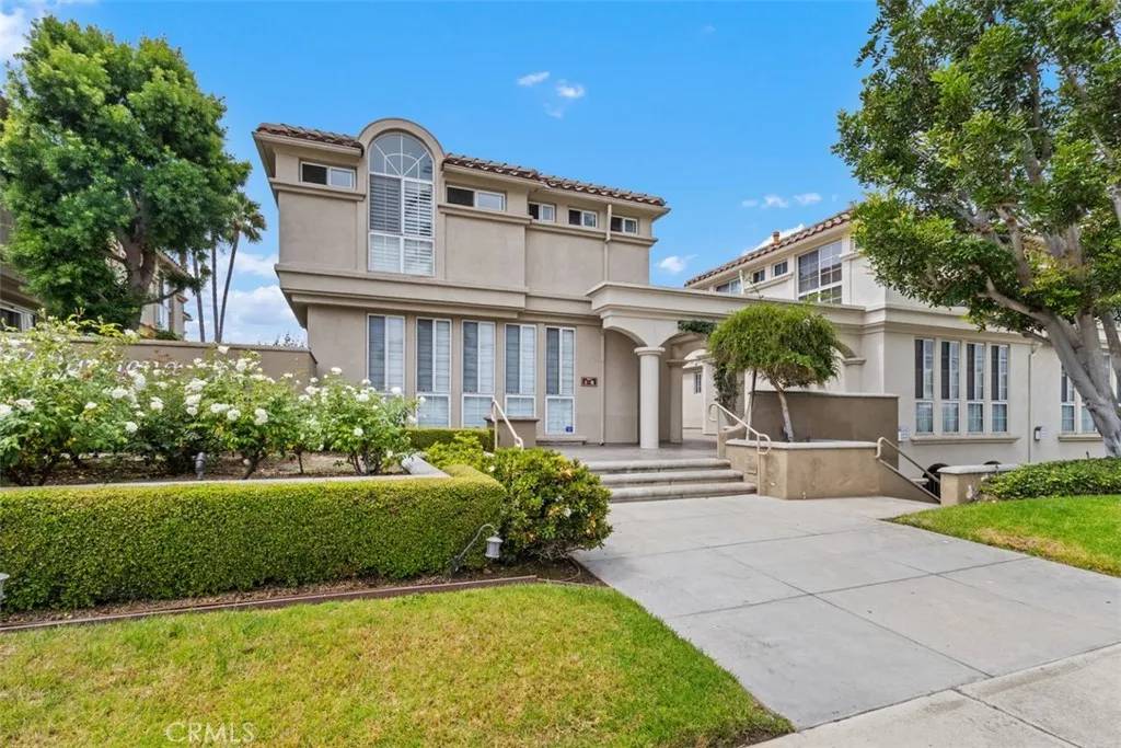 Newport Beach, CA 92663,2101 E 15th Street #7