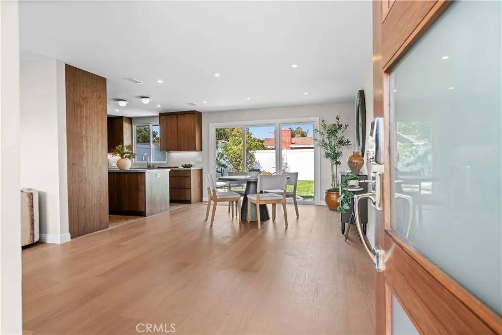 Costa Mesa, CA 92626,2957 Royal Palm Drive