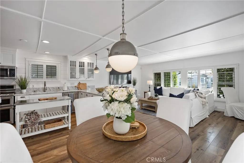 Newport Beach, CA 92660,264 Mayflower